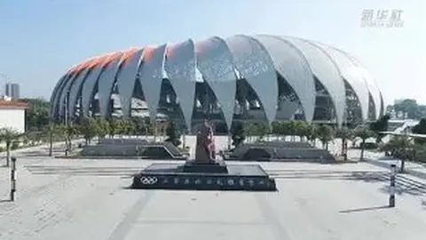 “校园湖畔篮球盛宴启幕”